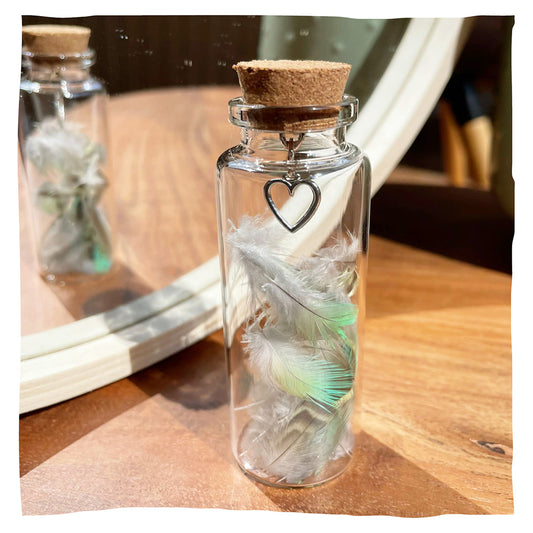 Glazen flesje voor wat vacht of veren van uw huisdier - als aandenken