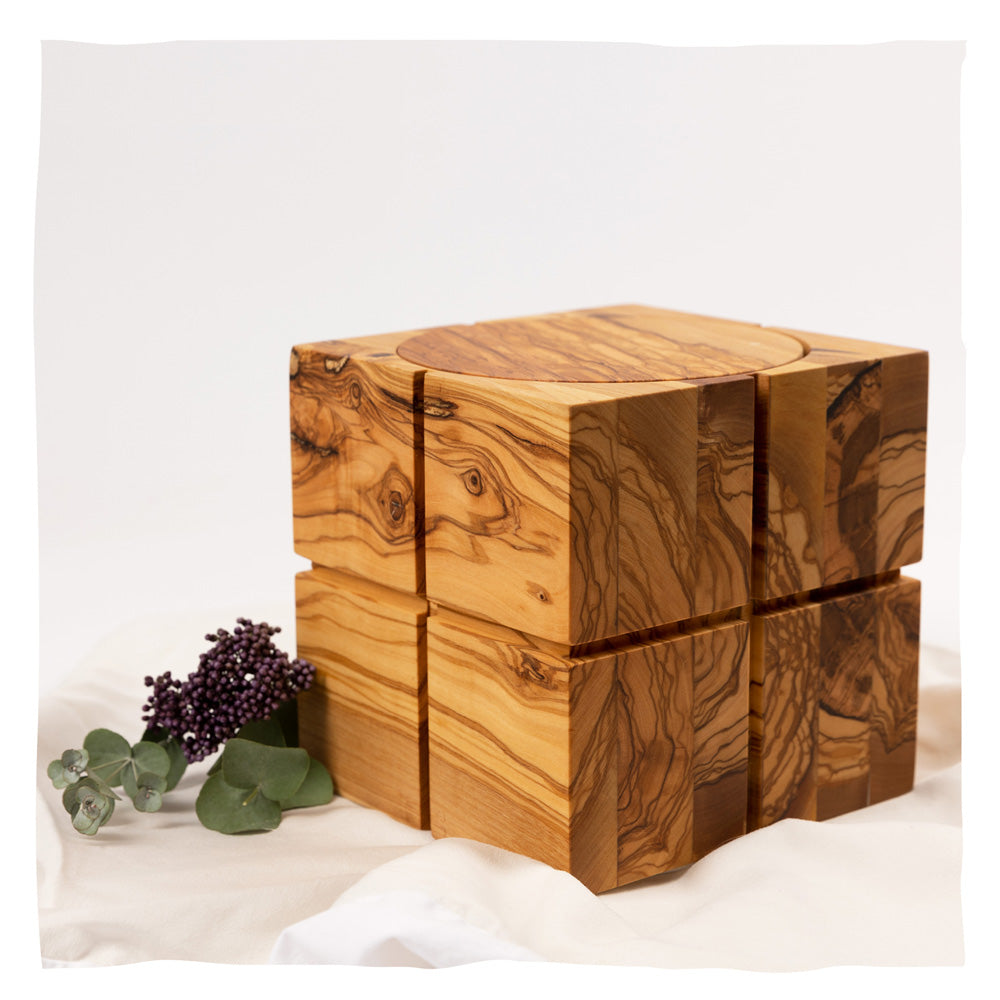 Houten urn