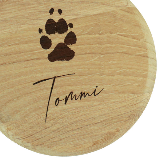 Individuele handgeschreven inscriptie met de pootafdruk van uw huisdier