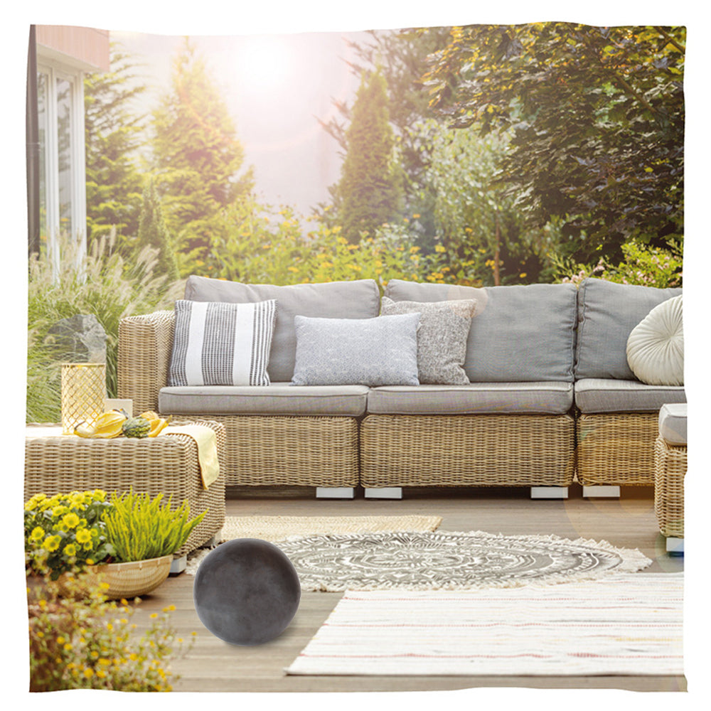 Outdoor urn 