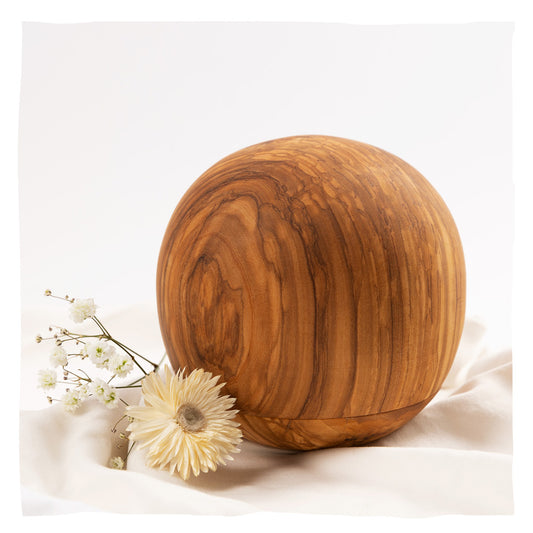 Houten urn "Olive Ball"