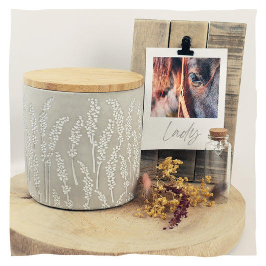 Keramische urn "Grassen in de wind"